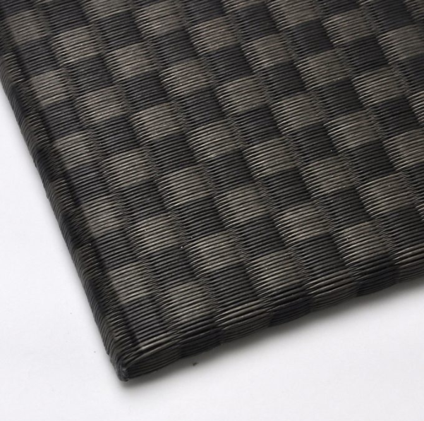 置き畳　セキスイ美草 、市松ブラック（黒）を使用したTokyo Gloss Black(Checkered Pattern))