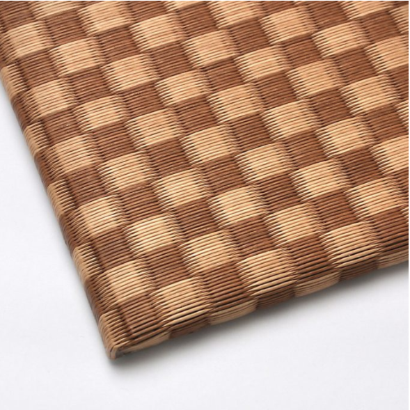 置き畳　セキスイ美草 、市松ブラウンを使用したTokyo Jinja Brown(Checkered Pattern)