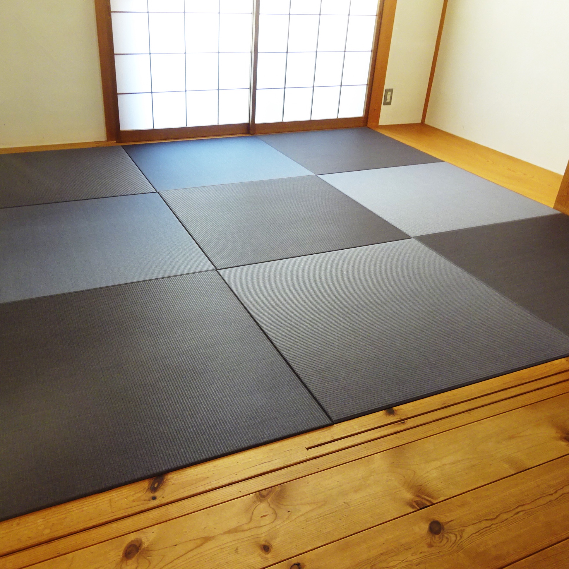 古くなった琉球畳をカラー畳でカッコよくリノベーション